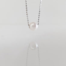 Load image into Gallery viewer, 簡約單顆日本海水珍珠項鍊
