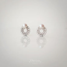 Load image into Gallery viewer, 雙層小花圈珍珠耳環925純銀耳針
