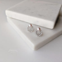 Load image into Gallery viewer, 雙層小花圈珍珠耳環925純銀耳針
