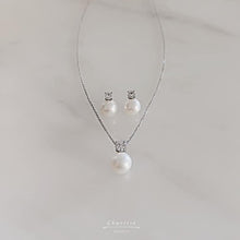 Load image into Gallery viewer, 經典黛妃款手工珍珠耳針項鍊組
